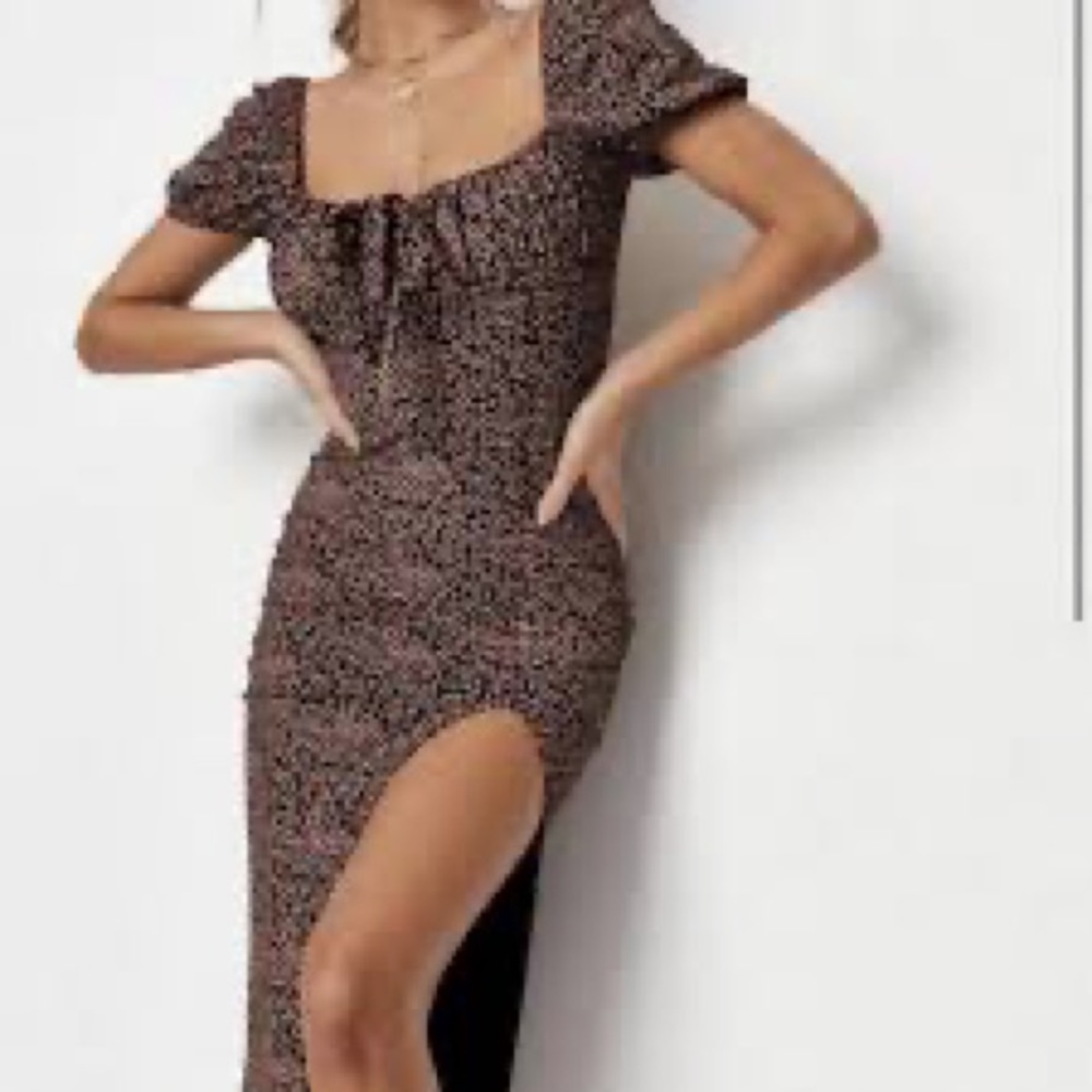 Missguided petite fleurs puff sleeve dress